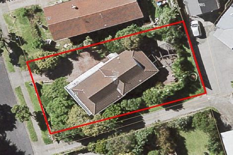 Photo of property in 25 Lewisham Street, Highland Park, Auckland, 2010