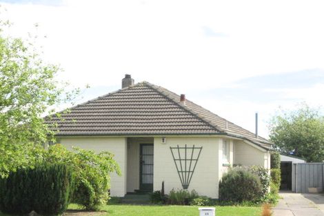 Photo of property in 35 Momorangi Crescent, Redwood, Christchurch, 8051