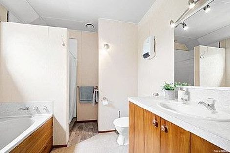 Photo of property in 68 Redwing Street, Browns Bay, Auckland, 0630