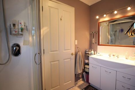 Photo of property in 6 Walnut Grove, Alexandra, 9320