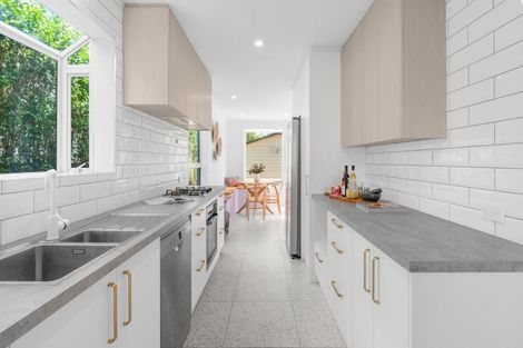 Photo of property in 19 Belfield Street, Dallington, Christchurch, 8061