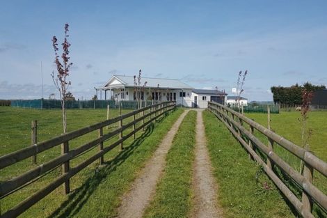 Photo of property in 4385 Mountain Road, Ngaere, Stratford, 4393