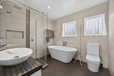 Photo of property in 13 Glucina Avenue, West Harbour, Auckland, 0618