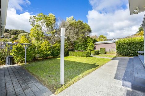 Photo of property in 1 Deller Grove, Silverstream, Upper Hutt, 5019