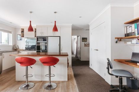 Photo of property in 17 Lynley Park Drive, Omokoroa, 3114
