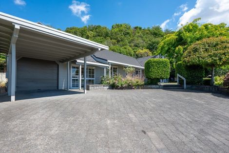 Photo of property in 7 Krissell Place, Acacia Bay, Taupo, 3330