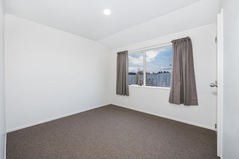Photo of property in 15 Hocken Place, Mangere Bridge, Auckland, 2022
