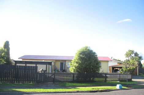 Photo of property in 4 Hywell Place, Manurewa, Auckland, 2102