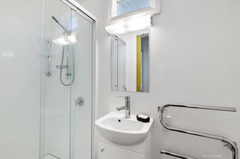 Photo of property in 23 Tio Tio Road, Miramar, Wellington, 6022