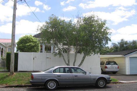 Photo of property in 27 Domain Street, Devonport, Auckland, 0624