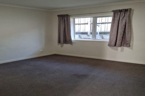 Photo of property in 1/33 Clemow Road, Fitzroy, New Plymouth, 4312