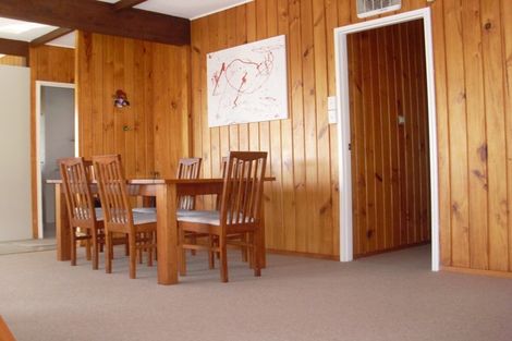 Photo of property in 18 Prince Regent Drive, Half Moon Bay, Auckland, 2012