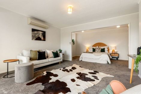 Photo of property in 22 Rajkot Terrace, Broadmeadows, Wellington, 6035
