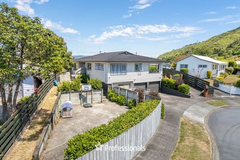 Photo of property in 3 Utah Grove, Totara Park, Upper Hutt, 5018