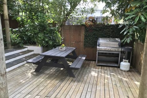 Photo of property in 44 Colmar Road, Mellons Bay, Auckland, 2014