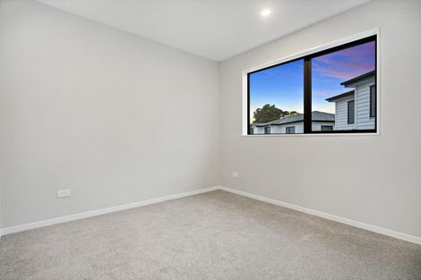 Photo of property in 13c Windermere Crescent, Blockhouse Bay, Auckland, 0600