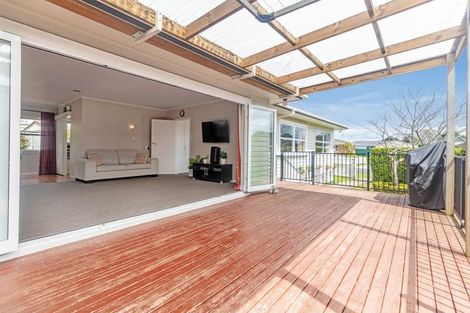 Photo of property in 16b Campbell Street, Waiuku, 2123
