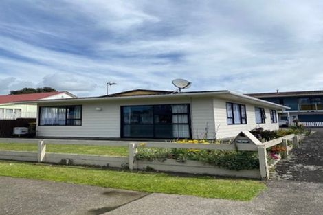 Photo of property in 3/6 Princess Street, Waitara, 4320