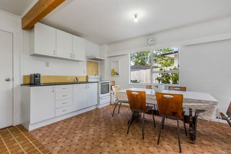 Photo of property in 12 Finlow Drive, Te Atatu South, Auckland, 0610