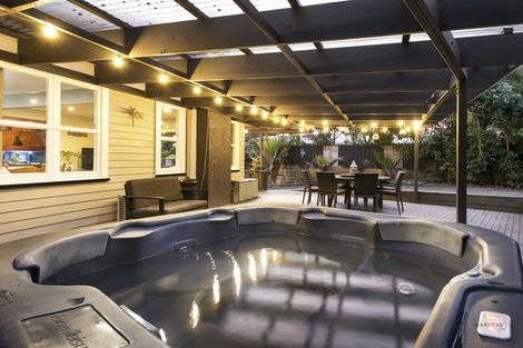 Photo of property in 115 Captain Scott Road, Glen Eden, Auckland, 0602