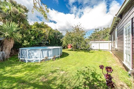 Photo of property in 26 Hussey Street, Waverley, 4510