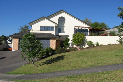 Photo of property in 17 Gretna Green, Browns Bay, Auckland, 0630