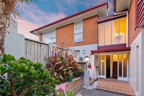 Photo of property in 25 Anich Road, Massey, Auckland, 0614