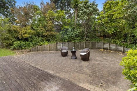 Photo of property in 33 Cricklade Terrace, Windsor Park, Auckland, 0632