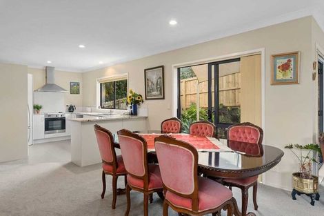 Photo of property in 9a Bond Crescent, Forrest Hill, Auckland, 0620