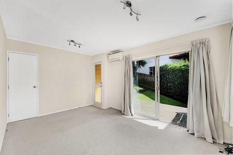 Photo of property in 1/12 Newstead Avenue, Browns Bay, Auckland, 0632