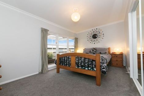 Photo of property in 100 Swanson Road, Henderson, Auckland, 0610