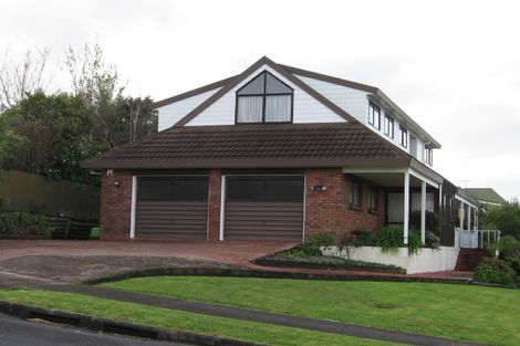 Photo of property in 4 Cambric Place, Botany Downs, Auckland, 2010