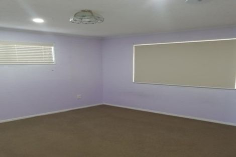 Photo of property in 1/77 Redcrest Avenue, Red Hill, Papakura, 2110