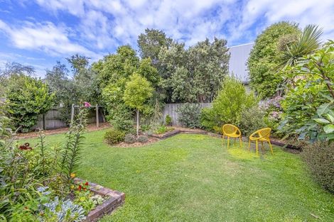 Photo of property in 123 Waltham Road, Sydenham, Christchurch, 8023