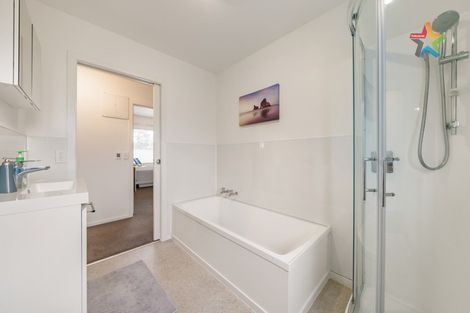 Photo of property in 25a Wainuiomata Road, Wainuiomata, Lower Hutt, 5014