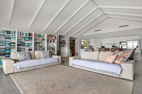 Photo of property in 18 Kaipara Lake Road, South Head, Helensville, 0874