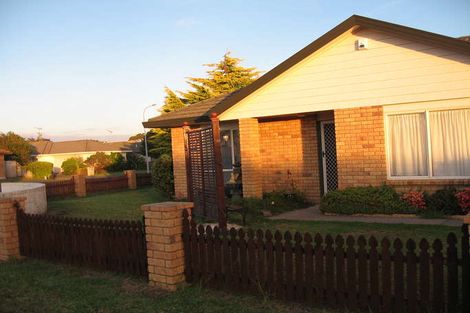 Photo of property in 2 Davington Way, Burswood, Auckland, 2013