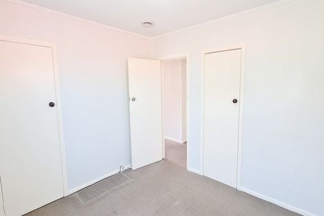 Photo of property in 50 Batchelor Street, Newlands, Wellington, 6037