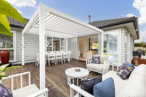 Photo of property in 2 Nikau Way, Riverhead, 0820