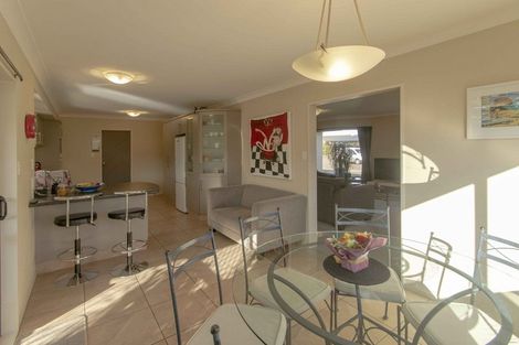 Photo of property in 18 Bishops Close, Greenmeadows, Napier, 4112