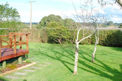 Photo of property in 70 Mclarin Road, Glenbrook, Waiuku, 2681