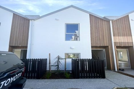 Photo of property in 2/59 Seaview Road, Glenfield, Auckland, 0629