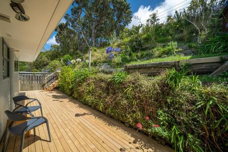 Photo of property in 2/14 Doris Gordon Crescent, Crofton Downs, Wellington, 6035