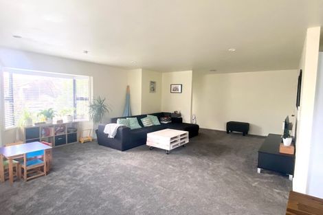 Photo of property in 44 Bluebird Crescent, Unsworth Heights, Auckland, 0632