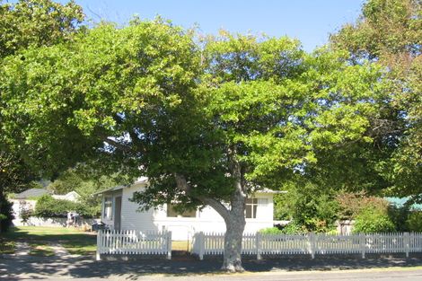 Photo of property in 53 Martin Street, Wallaceville, Upper Hutt, 5018