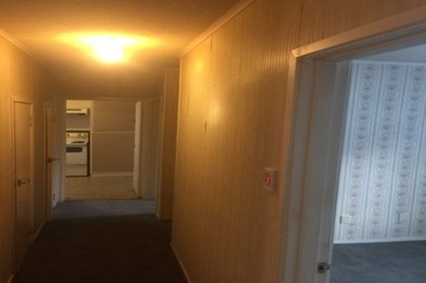 Photo of property in 1/28 Sequoia Place, Sunnynook, Auckland, 0620