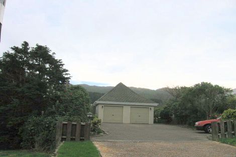 Photo of property in 53 Ranui Terrace, Tawa, Wellington, 5028