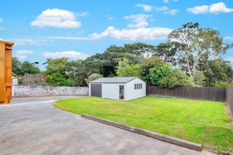 Photo of property in 60 Glen Marine Parade, Glendene, Auckland, 0602