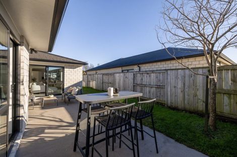 Photo of property in 21 Marion Crescent, Papamoa Beach, Papamoa, 3118