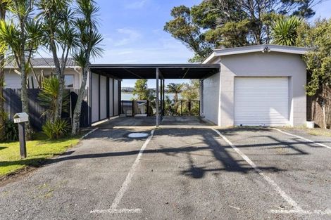 Photo of property in 27 Ferry Parade, Herald Island, Auckland, 0618